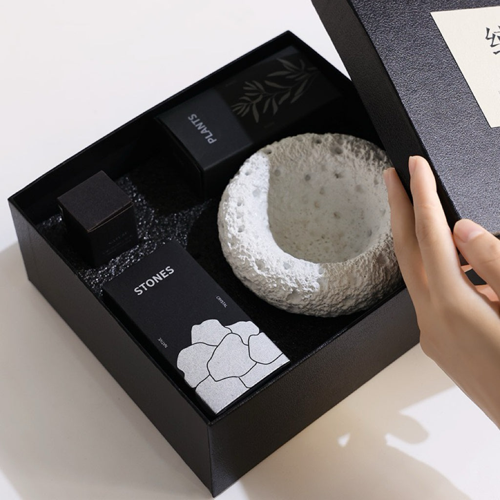 Pure Essence Crystal Aromatherapy Gift Set – Handcrafted Stone Diffuser with Natural Crystals, Botanical Accents & Essential Oil | A Luxury Flame-Free Aroma Ritual